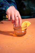 DRINKING GLASSES (set of 2) - golden brown